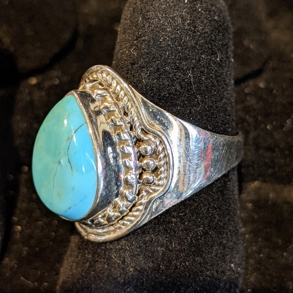Arizona Mohave Turquoise .925 Silver Ring, size 9 - Picture 1 of 8